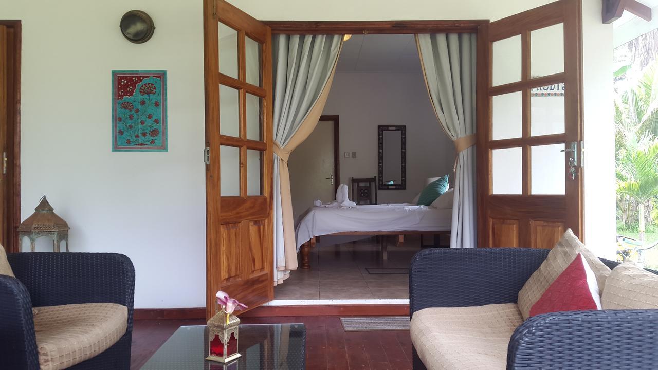 Paodise Guesthouse La Digue Bagian luar foto